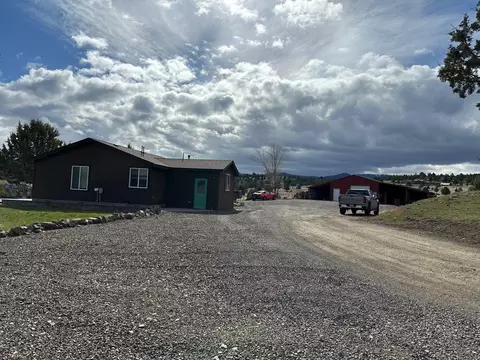 26331 Laycock Rd, Mount Vernon, OR 97865
