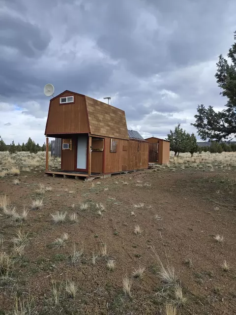 2087 SE Myrtlewood Ln, Prineville, OR 97754