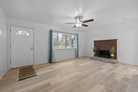 221 Acorn St, Merlin, OR 97532
