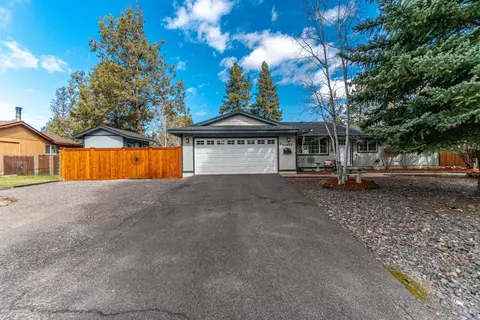 20970 Desert Woods Dr, Bend, OR 97702