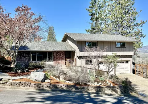 495 Euclid Ave, Ashland, OR 97520