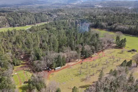 View/Area - 1245 E Crow Rd, Merlin, OR 97532 photo 3 of 10