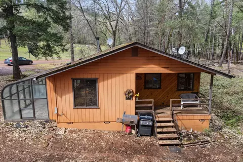 Exterior - 1245 E Crow Rd, Merlin, OR 97532 photo 8 of 11