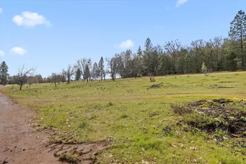 View/Area - 1245 E Crow Rd, Merlin, OR 97532 photo 1 of 10