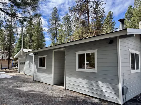 Exterior - 52577 River Pine Rd, La Pine, OR 97739 photo 3 of 6