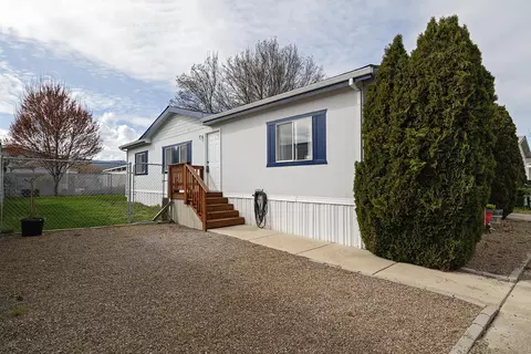2552 Thorn Oak Dr #SPC 21, Medford, OR 97501