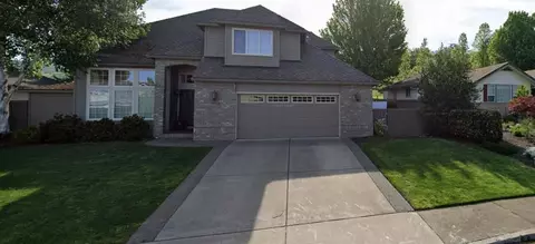 2548 Meadowcreek Dr, Medford, OR 97504