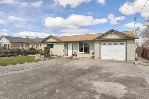 267 De Barr Ave, Medford, OR 97501