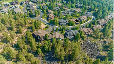 View/Area - 60431 Snap Shot Loop, Bend, OR 97702 photo 2 of 2