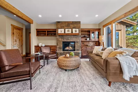 60431 Snap Shot Loop, Bend, OR 97702