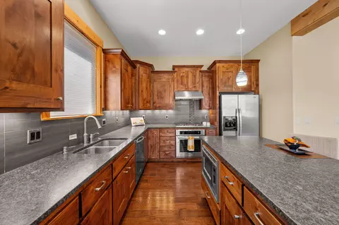 Kitchen - 60431 Snap Shot Loop, Bend, OR 97702 photo 3 of 3