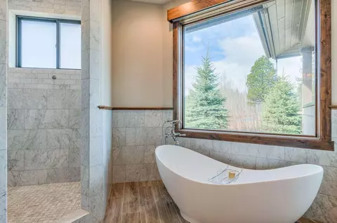 Bath - 56647 Dancing Rock Loop, Bend, OR 97707 photo 2 of 11