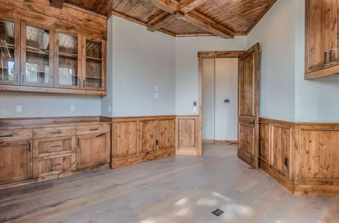 Kitchen - 56647 Dancing Rock Loop, Bend, OR 97707 photo 5 of 5