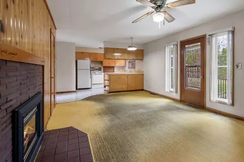 Kitchen - 1060 NE 9th St, Bend, OR 97701 photo 1 of 2
