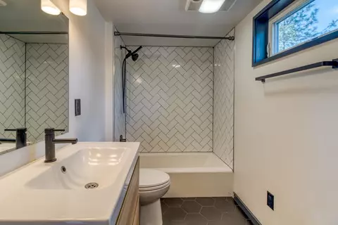 61301 Benham Rd UNIT 8, Bend, OR 97702 photo 5