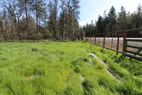 355 Verde Ln, Merlin, OR 97532 photo 36