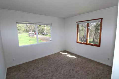 355 Verde Ln, Merlin, OR 97532 photo 17