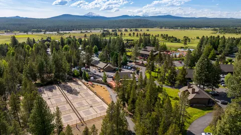 View/Area - 18172 Forestbrook Loop #6, Bend, OR 97707 photo 9 of 10