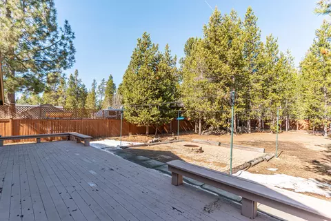 Exterior - 17324 Scaup Dr, Bend, OR 97707 photo 5 of 14