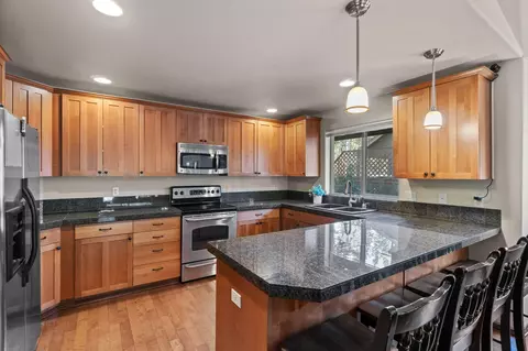 Kitchen - 17324 Scaup Dr, Bend, OR 97707 photo 3 of 3