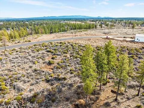 Undisclosed, Bend, OR 97703 photo 5