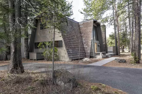 Exterior - 57119 Augusta Ln, Sunriver, OR 97707 photo 7 of 8