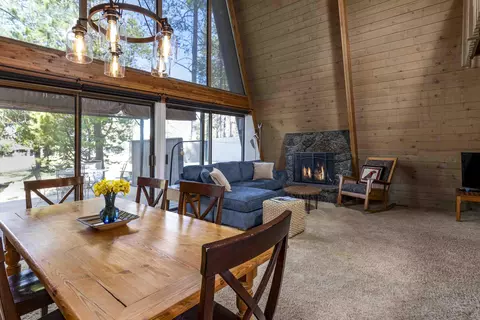 Dining - 57119 Augusta Ln, Sunriver, OR 97707 photo 1 of 2
