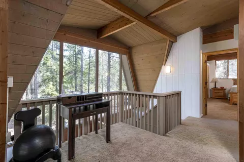 Exterior - 57119 Augusta Ln, Sunriver, OR 97707 photo 1 of 8