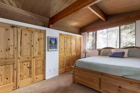 Bedroom - 57119 Augusta Ln, Sunriver, OR 97707 photo 8 of 8