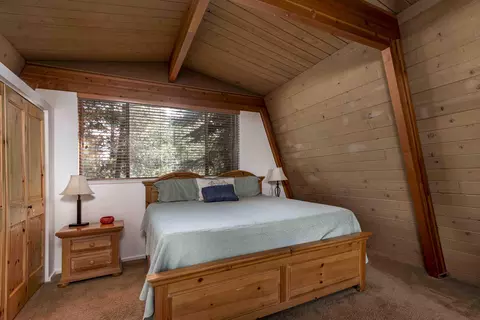 Bedroom - 57119 Augusta Ln, Sunriver, OR 97707 photo 7 of 8