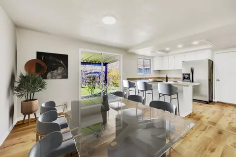 1789 Inverness Dr, Medford, OR 97504