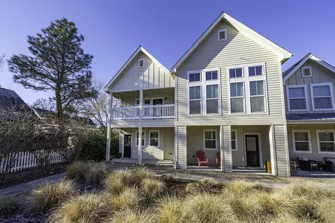 515 G St #300, Jacksonville, OR 97530