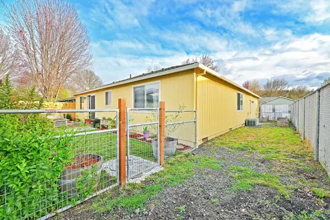 677 Andrea Way, Eagle Point, OR 97524 photo 19