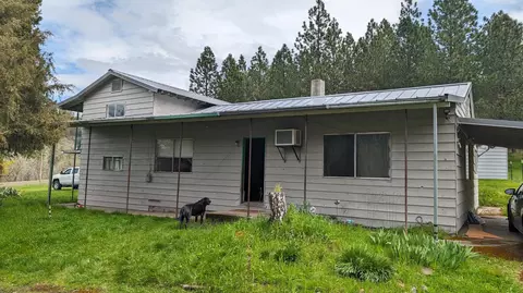 4748 Kane Creek Rd, Central Point, OR 97502