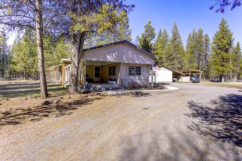 52995 Loop Dr, La Pine, OR 97739 photo 2