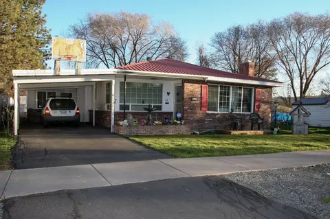 1860 Manzanita St, Klamath Falls, OR 97601