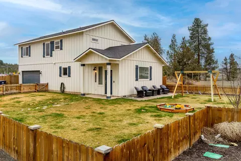 19827 8th St, Bend, OR 97703 photo 2