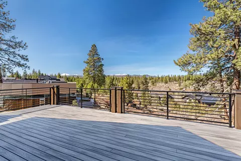 61925 Hosmer Lake Dr, Bend, OR 97702 photo 33