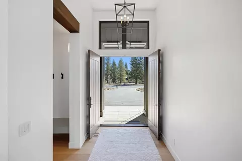 61925 Hosmer Lake Dr, Bend, OR 97702 photo 5