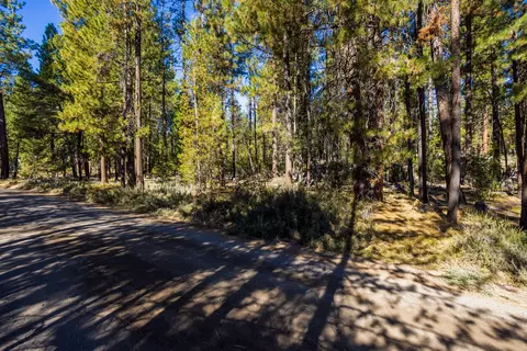 15372 Deer Ave, La Pine, OR 97739 photo 3