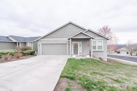 183 SW 33rd Dr, Redmond, OR 97756