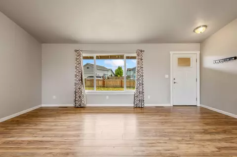 719 Scenic Loop, Culver, OR 97734 photo 6