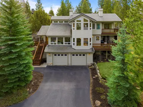 19649 Clear Night Dr, Bend, OR 97702