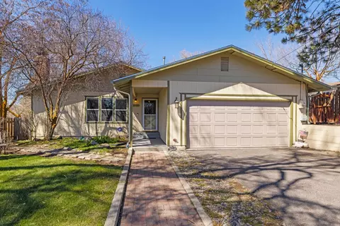 2158 Thrall St, Klamath Falls, OR 97601