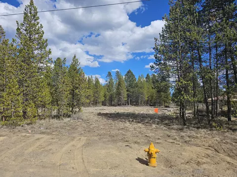 52420 Doe Ln, La Pine, OR 97739 photo 2