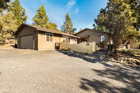 Exterior - 65044 Highland Rd, Bend, OR 97703 photo 2 of 9