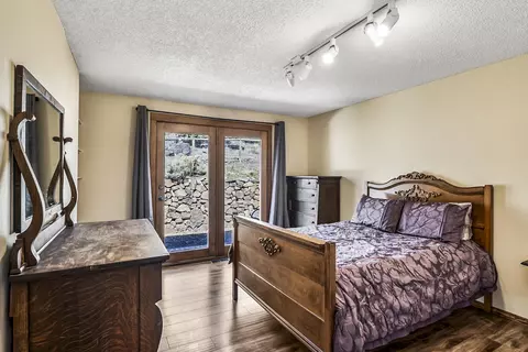 Bedroom - 65044 Highland Rd, Bend, OR 97703 photo 1 of 3