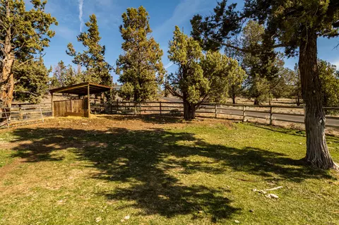 Exterior - 65044 Highland Rd, Bend, OR 97703 photo 9 of 9