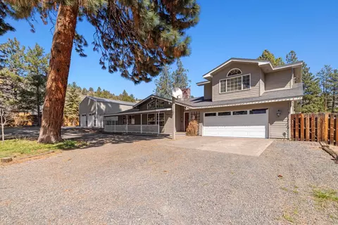 3445 Pine Tree Dr, Klamath Falls, OR 97603