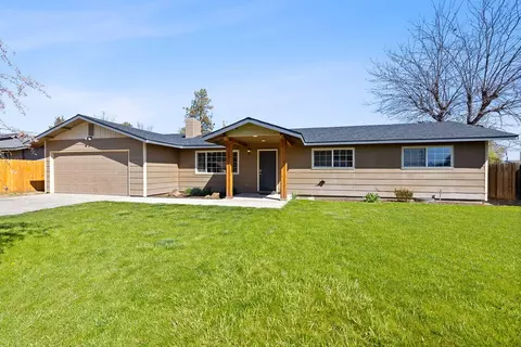 269 SW 5th St, Prineville, OR 97754